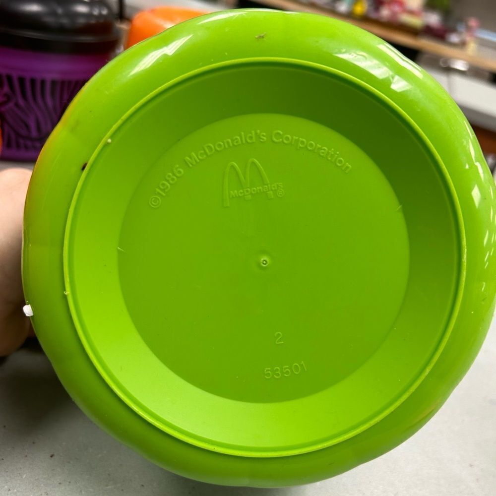 McDonald’s green Witch vintage lunchpail - Picture 2 of 4